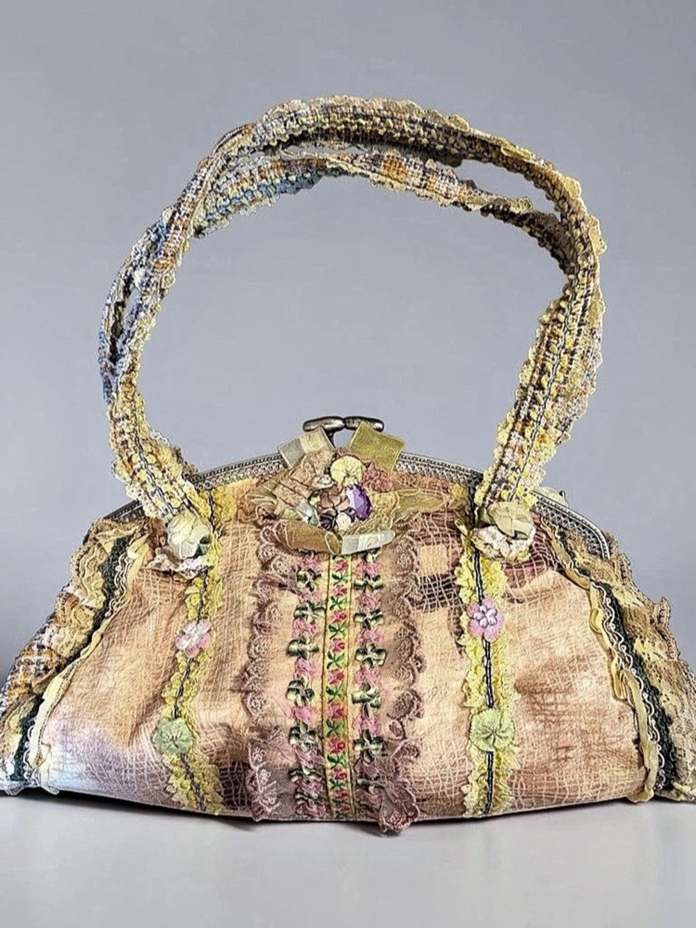 Vintage Malina Floral Embellished Shoulder Bag in Pink